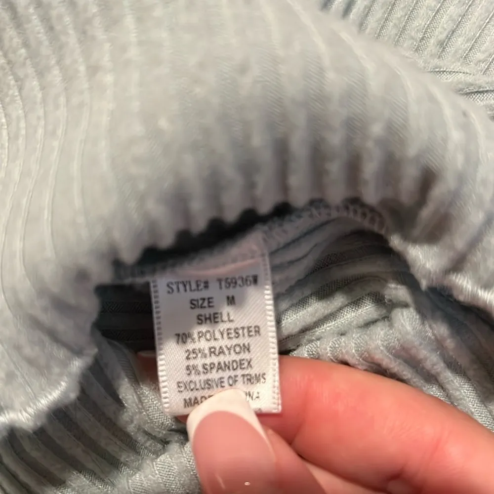 WINDSOR Cropped Sweater Top - Image 3