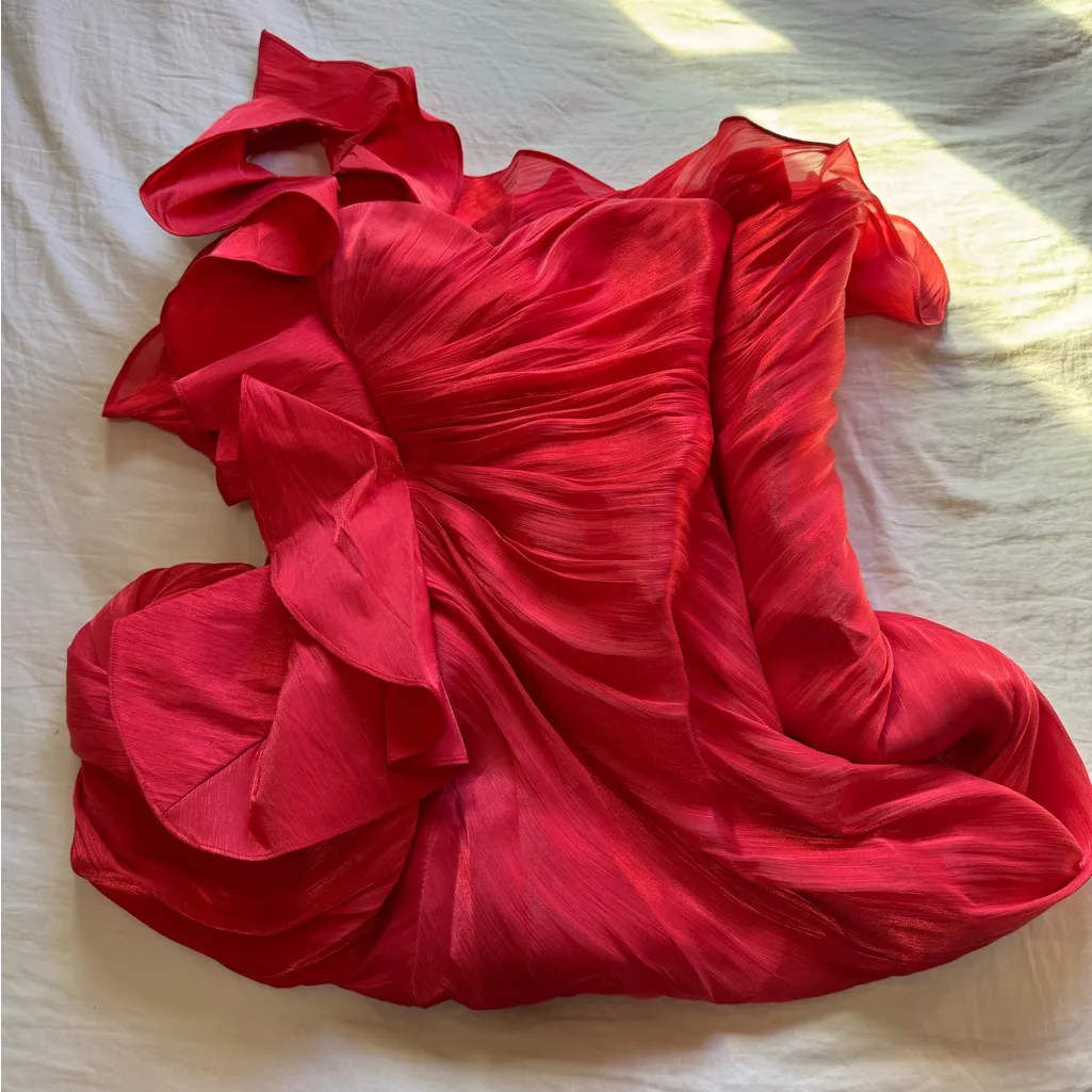 Badgley Mischka - One-Shoulder Pleated Leaf Evening Gown - Image 7