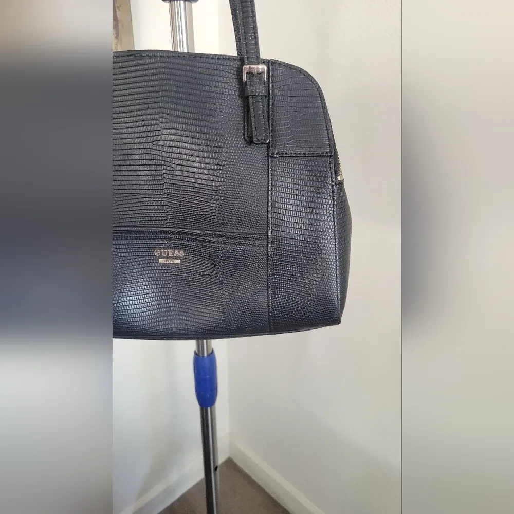 Guess Black Shoulder Bag - Image 11