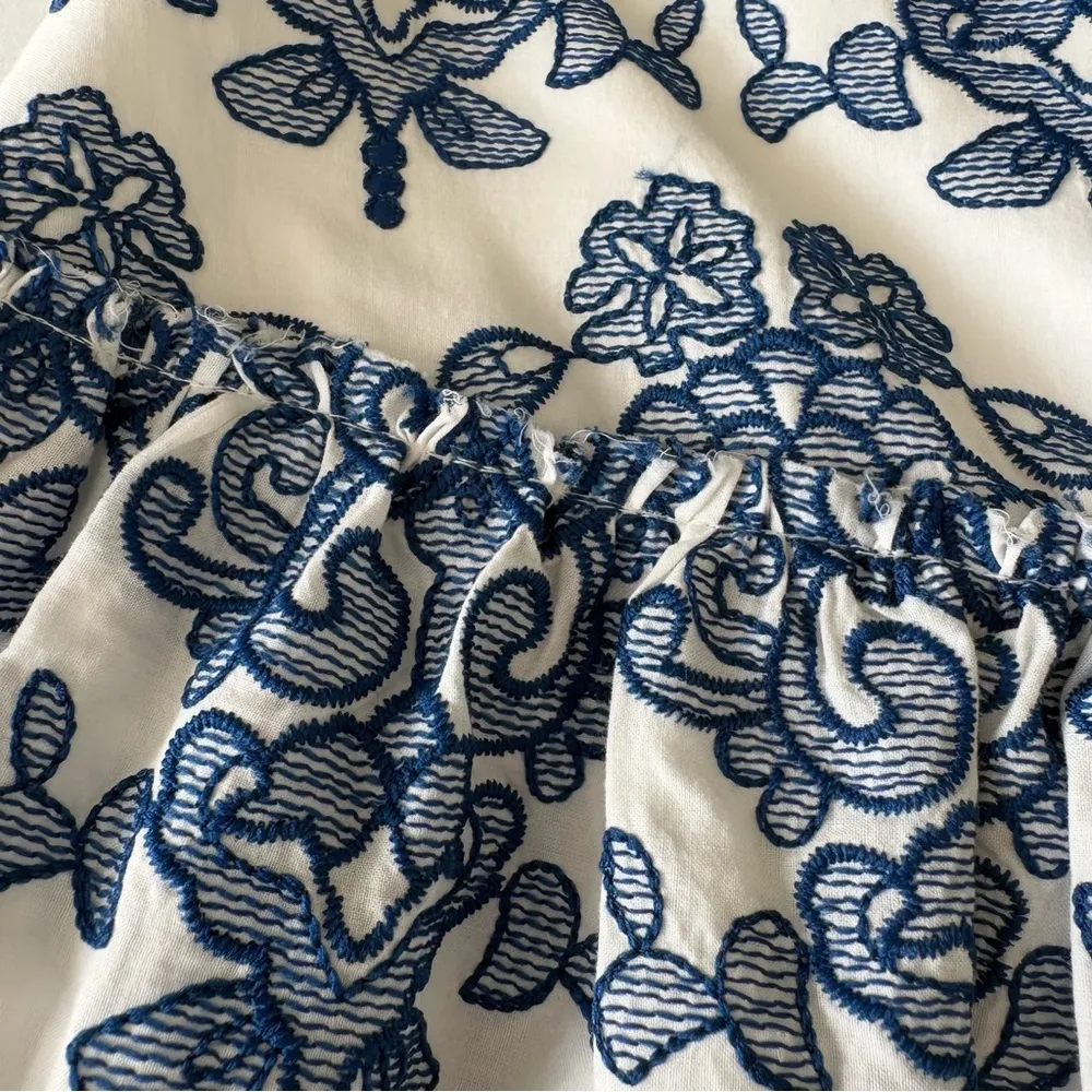 Nicholas Ruffle mini skirt embroidered floral white and blue size 6 - Image 6