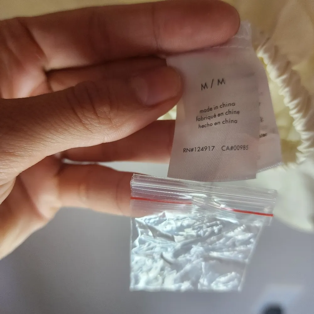 NWOT Weworewhat Tops Ivory Ruffle Sleeve Crop Top - Image 4