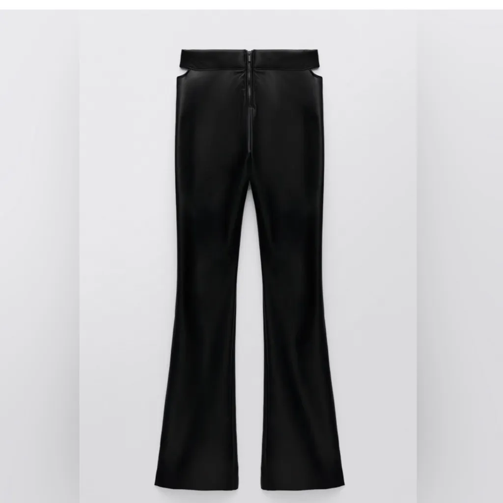 ZARA Faux Leather Leggings with Side Cut Out Detail Back Zipper Black Size L - Image 5