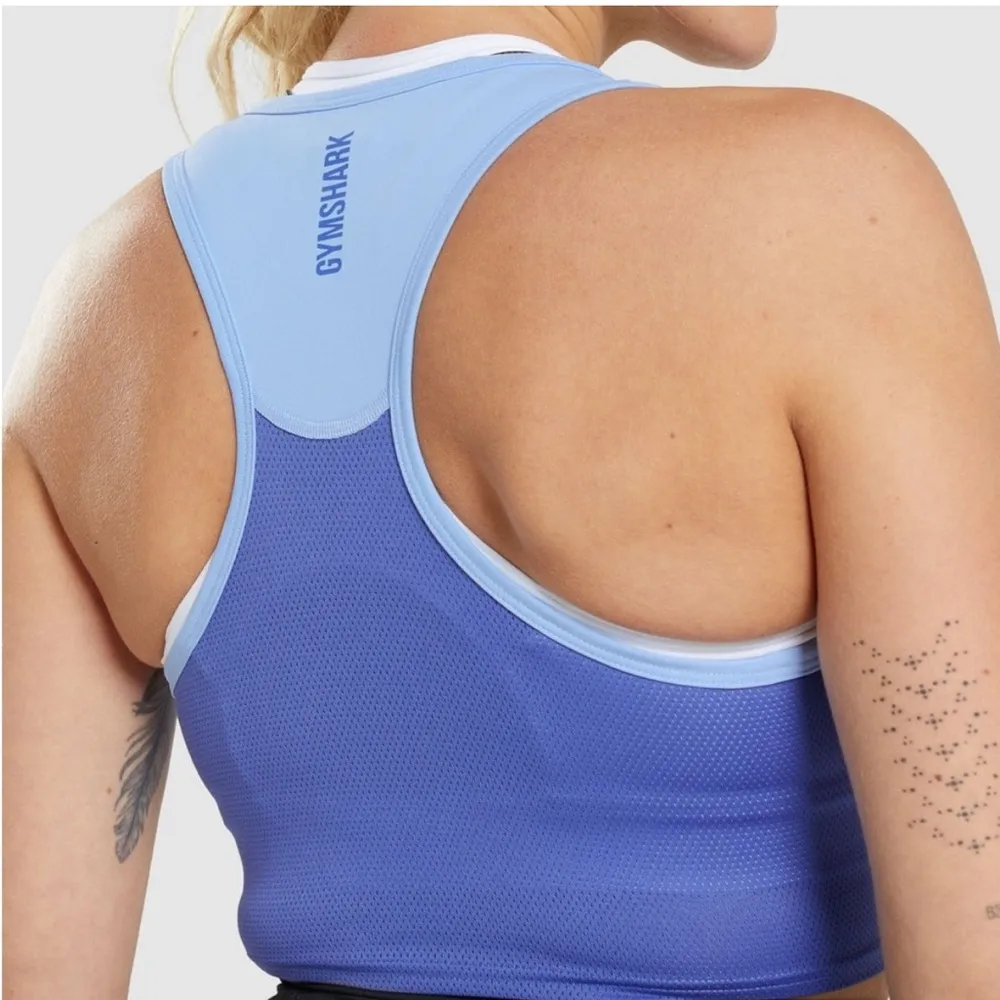 Gymshark Pulse Crop Tank in Moonstone / Court Blue Size XS - Image 3