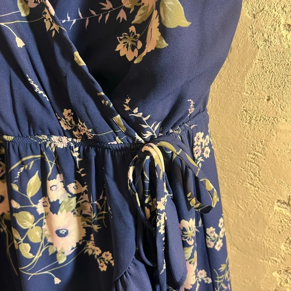 Miami Blue and White Ruffled Floral dress flowy faux wrap flutter sleeve - Image 9