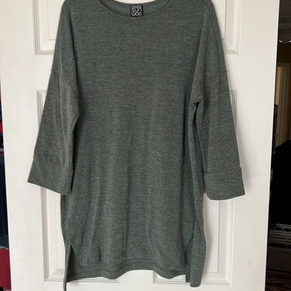 Clara sun woo green tunic small - Image 3
