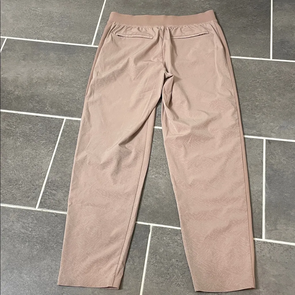 Athleta Brooklyn Textured Ankle Pant size 6 - Image 3