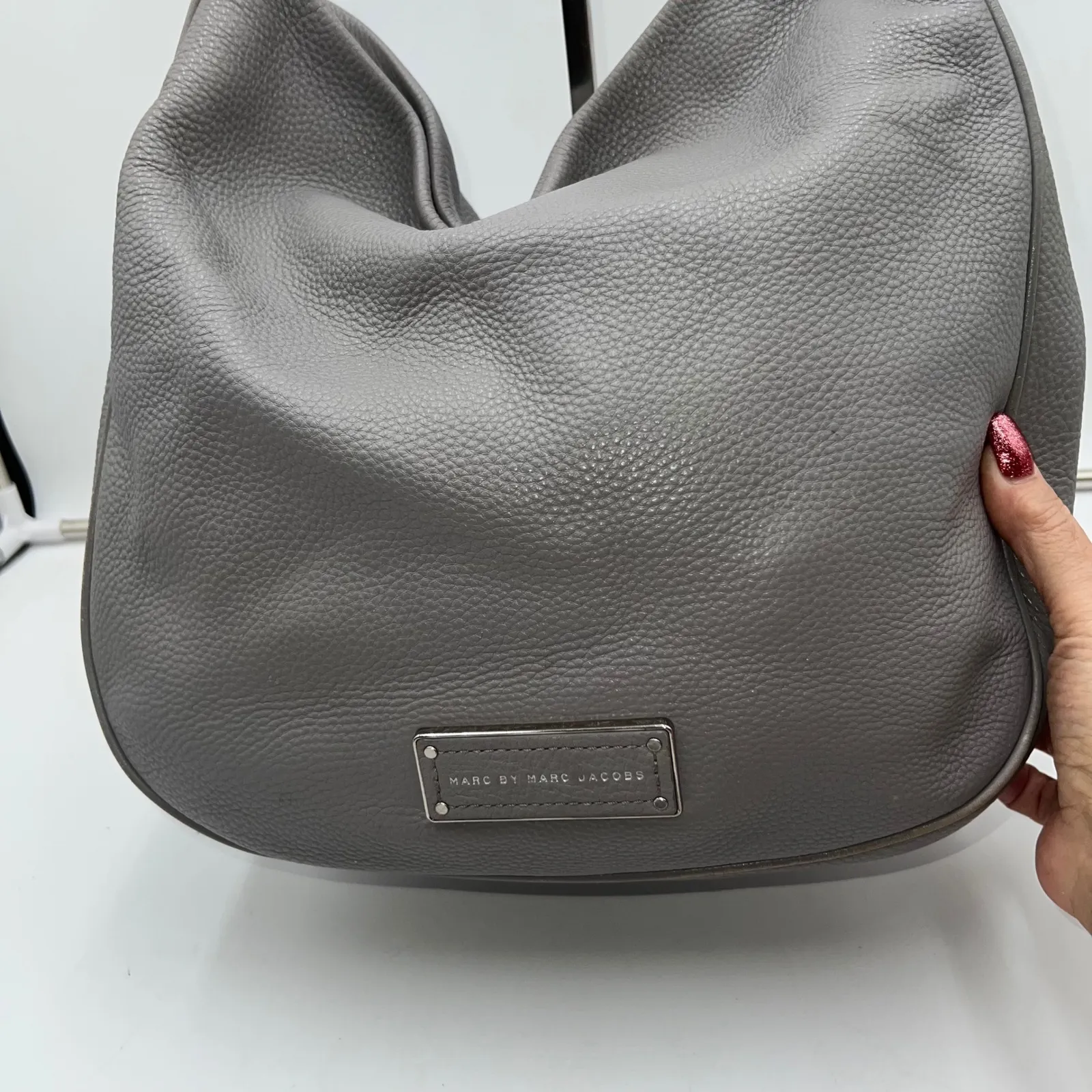 Marc by Marc Jacobs Gray Leather Shoulder Bag Crossbody Hobo Designer Purse - Image 3