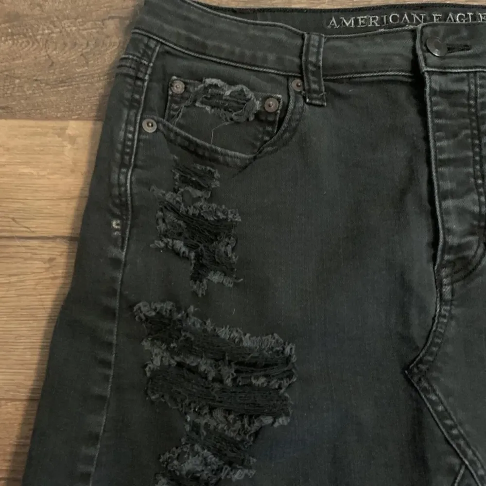 NWOT  Denim Skirt Size 10 Vintage Black Factory Destroyed - Image 2