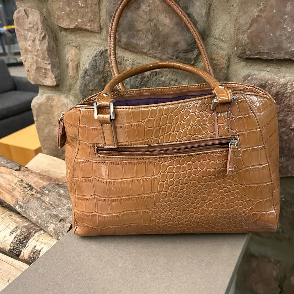 SAG HARBOR Elegant Tan Crocodile - Image 2