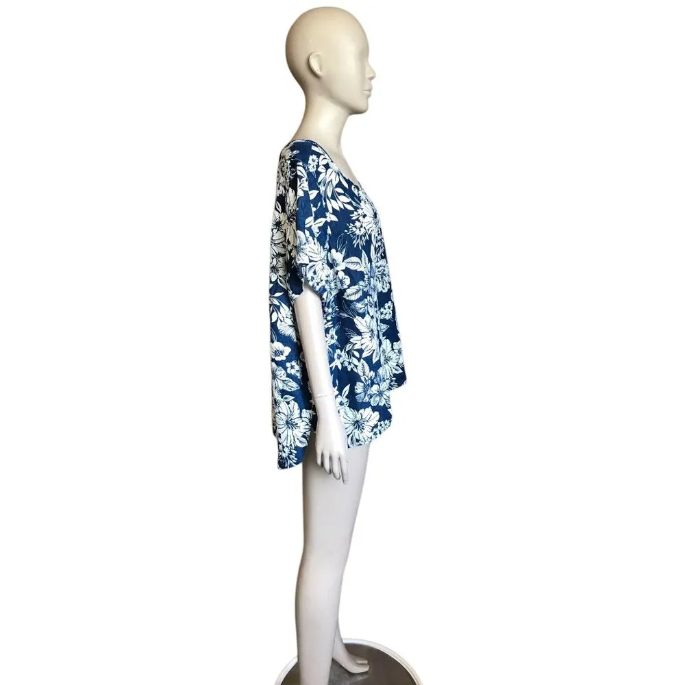 C & C California Blue and White Linen Floral Top - Image 3