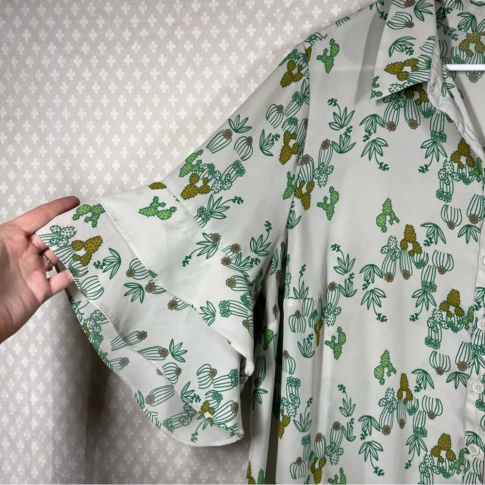 ModCloth Green Cactus Print Ruffle‎ Sleeve Button Up Top - Image 3