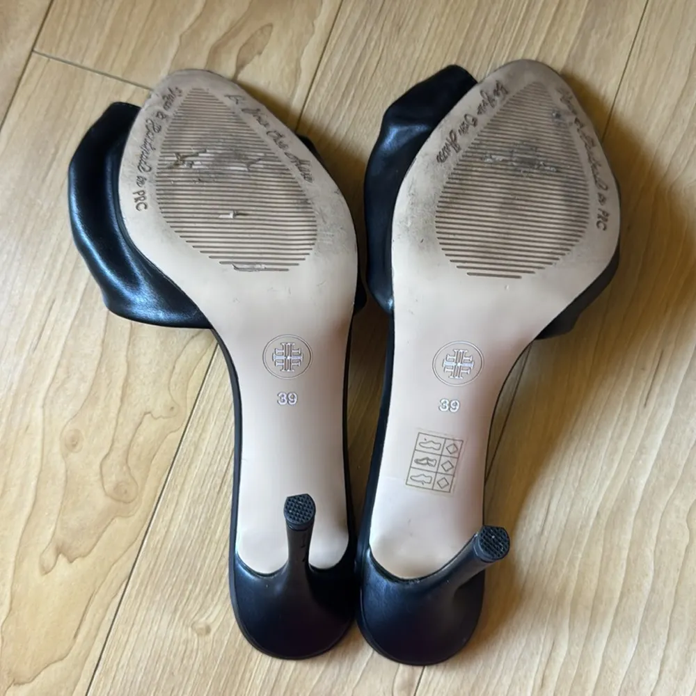 Femme Black Bow Heeled Sandals Size 8 - Image 5