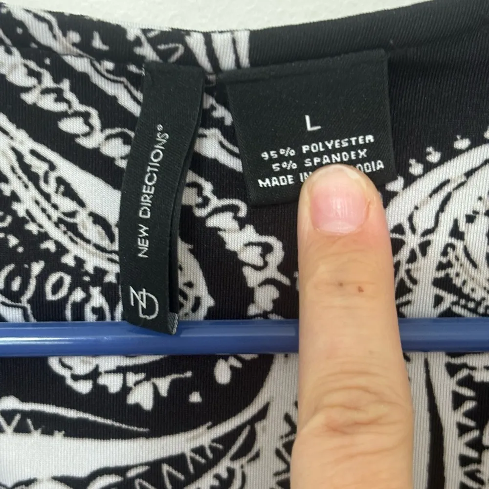 New‎ Directions Black and White Ruched Jumpsuit Size L - Image 2