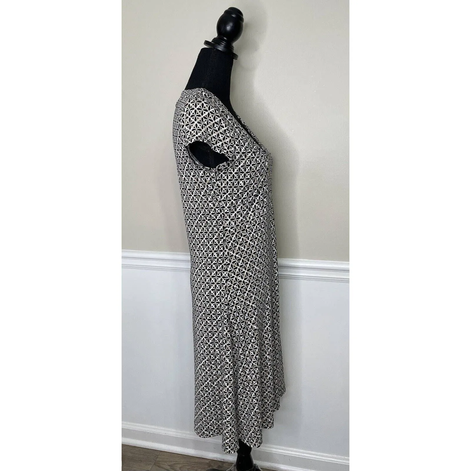 Axcess A Liz Claiborne Company Black And Tan Geo Print Dress Size Small - Image 6