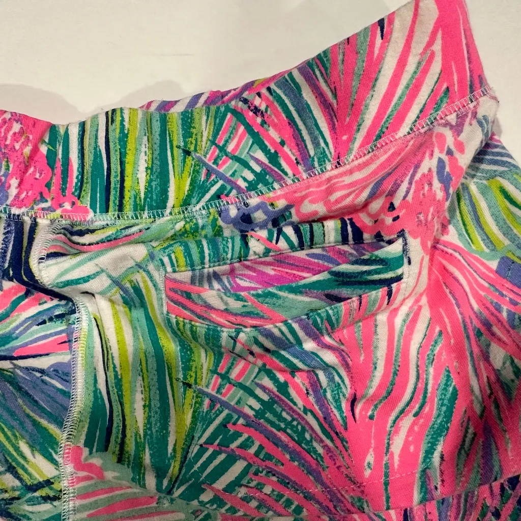 Lilly Pulitzer Vina Palm Beach Casual‎ Women Shorts - Size M. - Image 7