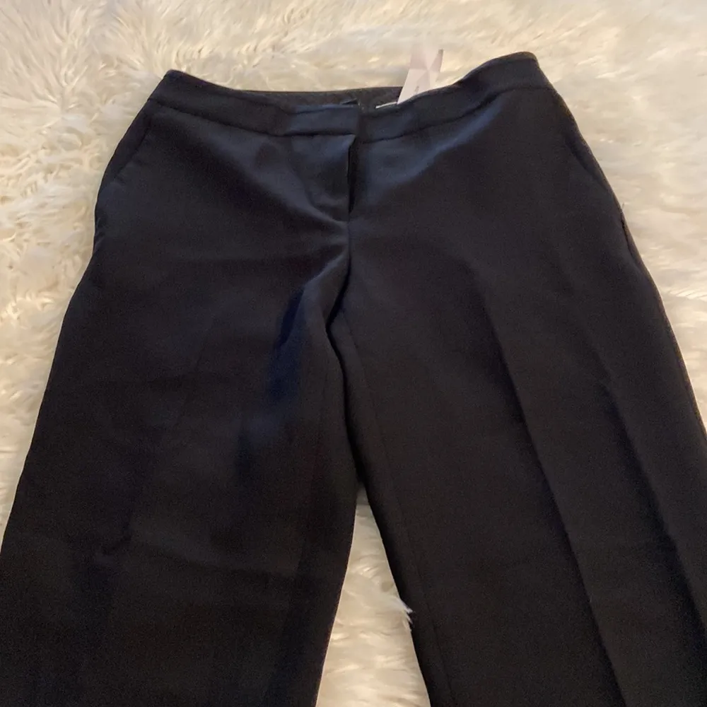 Ann Taylor The Ankle in curvy mid rise slim leg ankle length color black size 2 - Image 15