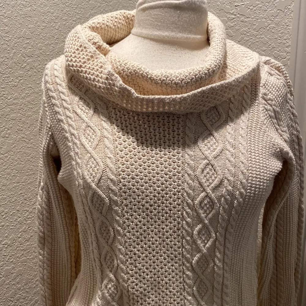 Croft & Barrow Long Sleeve Cowl Neck Cable Knit Cream Sweater EUC Sz M Cotton - Image 2