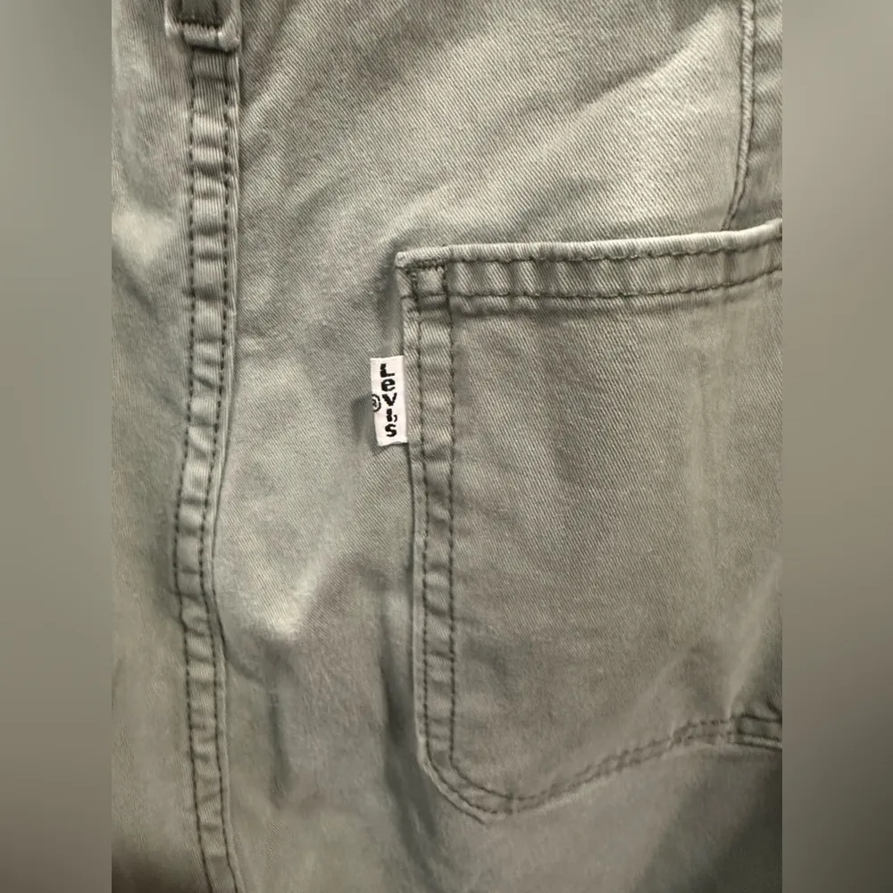 EUC LEVIS UNIQUE GREEN CARGO PANTS BALLON LEG STYLE - Image 6