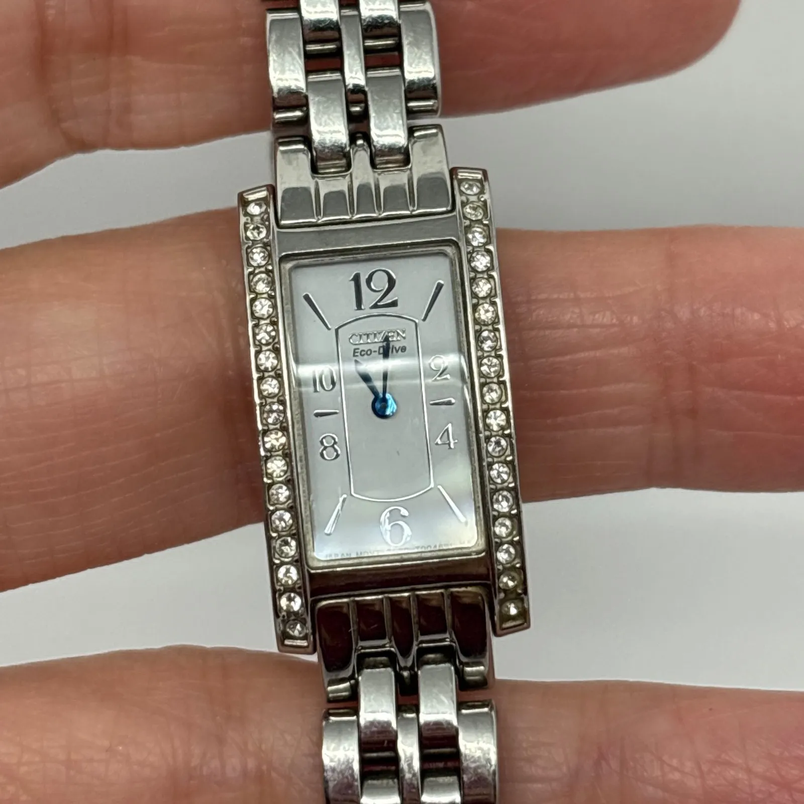 Citizen Eco-Drive Women's Silver Tone Crystal Accent Watch Untested‎ Battery - Image 6