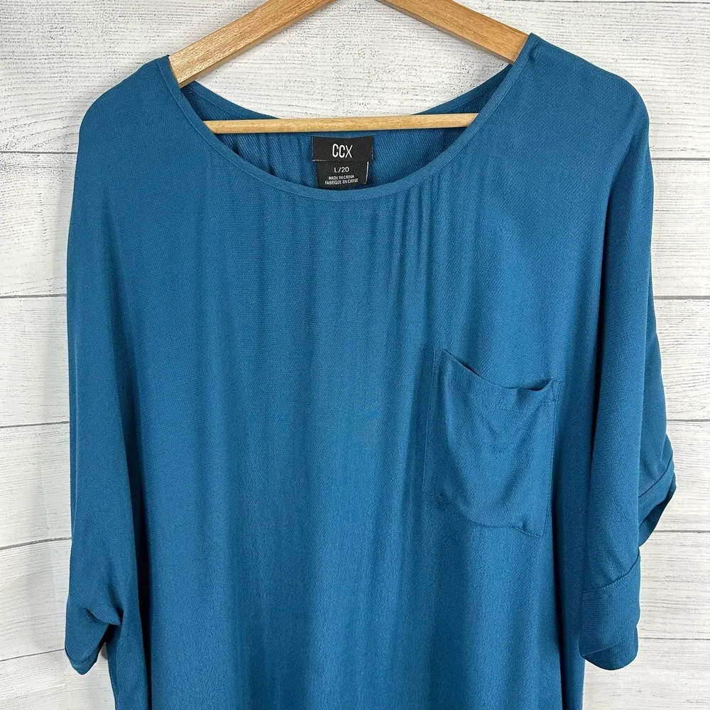 City Chic CCX Womens size L 20 Short Sleeve Tunic Dress Crepe Flowy Hi Low Blue - Image 3