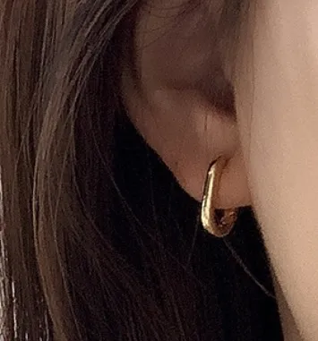 12mm Bold Rectangle Hoop Earring Gold - Image 4