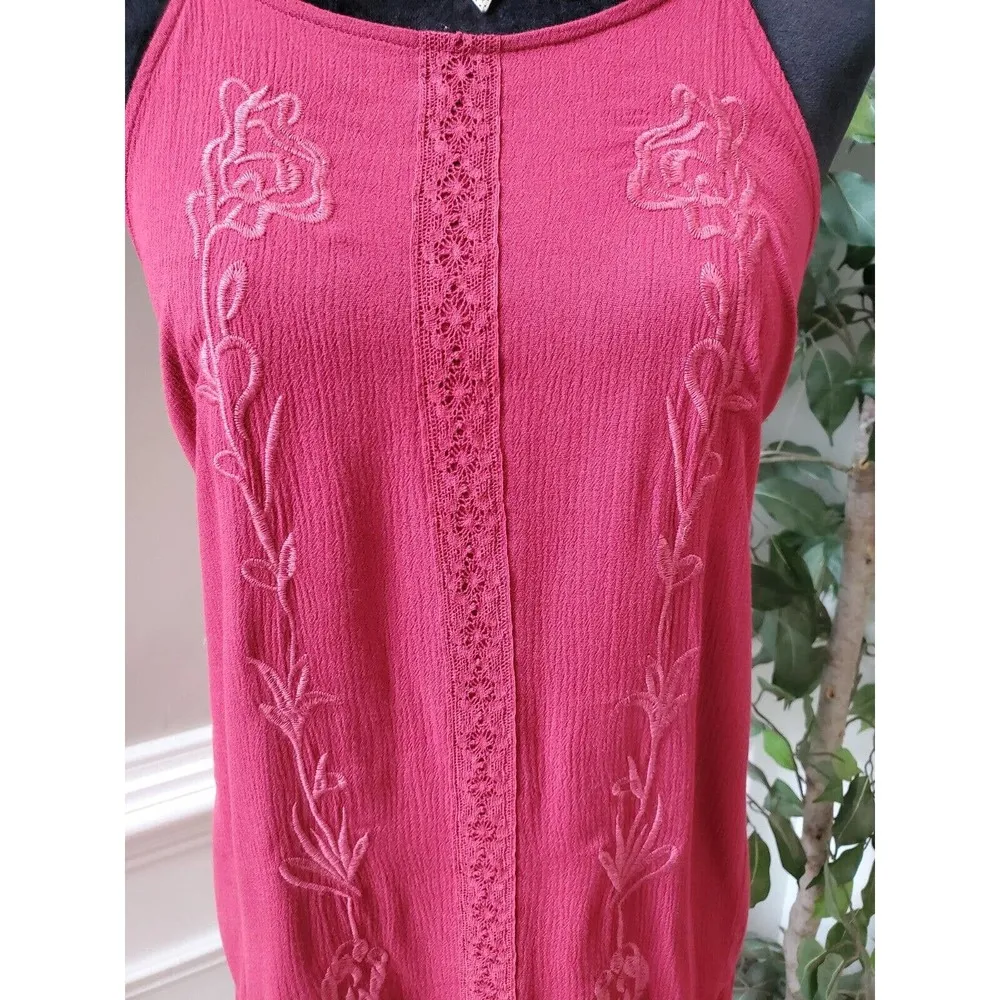 Soho NY&C Women's Red Embroidered 100% Rayon Round Neck Sleeveless Blouse XL - Image 3