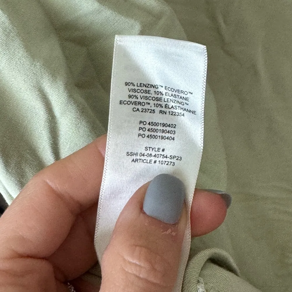 Aritzia Wilfred Saturn Shortsleeve wrap Midi Dress short sleeve bodycon sage - Image 11