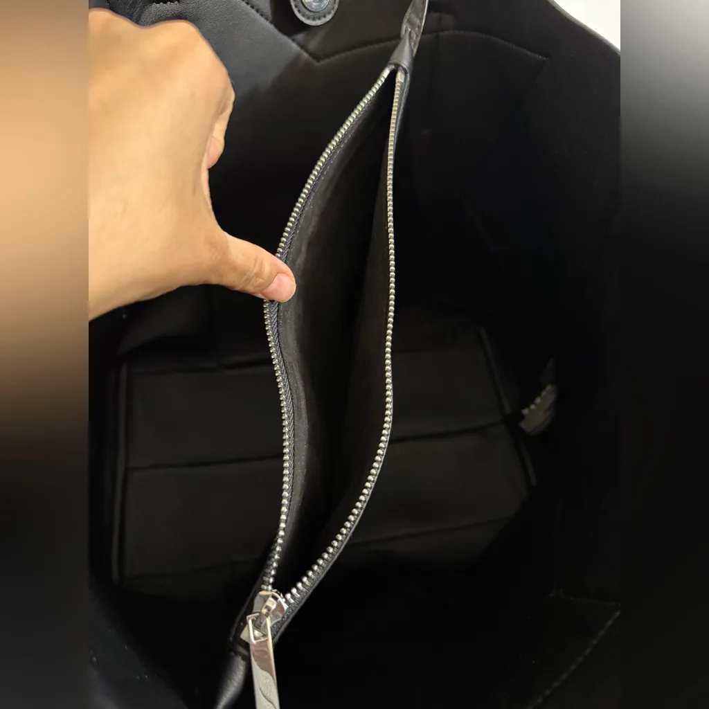 Kendall and‎ Kylie Black and Silver Izzy Star Large Tote Bag - Image 8