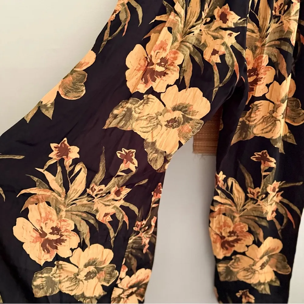 Faithfull The Brand 'Tiki Tiki' Pavillion Wide-Leg Pants - Image 14