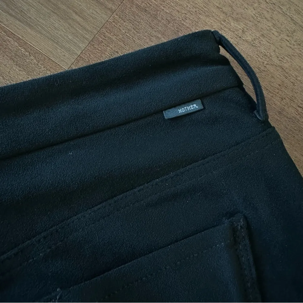 MOTHER Faux Suede High Waisted Looker in Tricks of the Trade Black Size 25 - Image 10