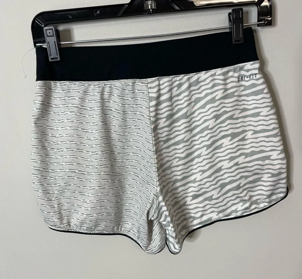 Nike Dri Fit Black Gray Athletic Shorts Swoosh Logo Women’s Large Excellent Cond - Image 6