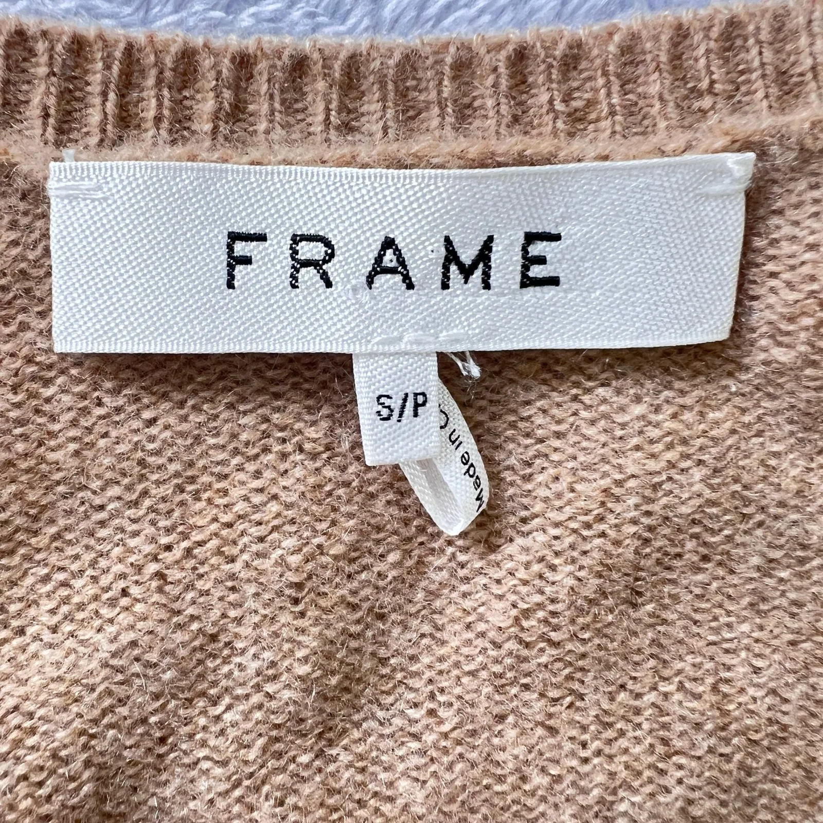 FRAME Cashmere Puff Sleeve V Neck Sweater Top "Caff Au Lait" Size Small Preppy - Image 4