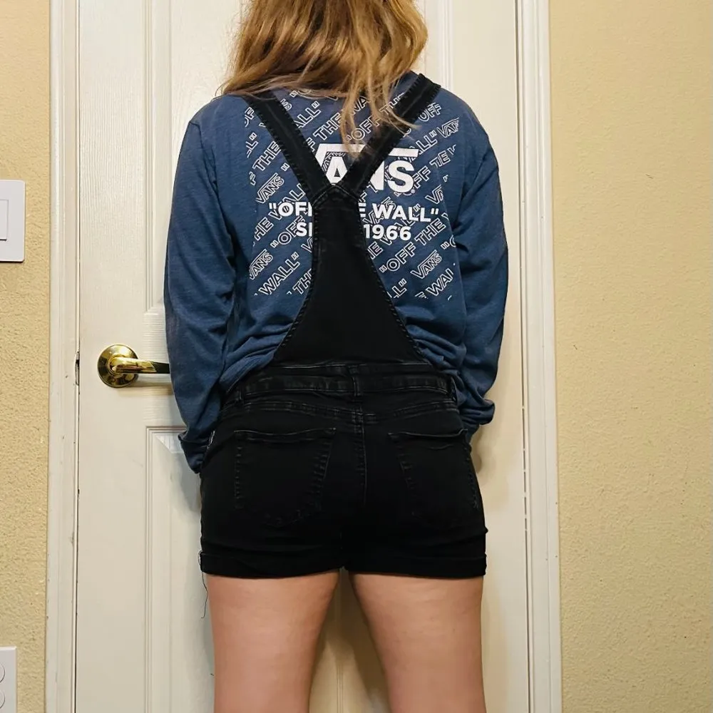 Women's Juniors Cute Denim Overall Shorts - Image 4