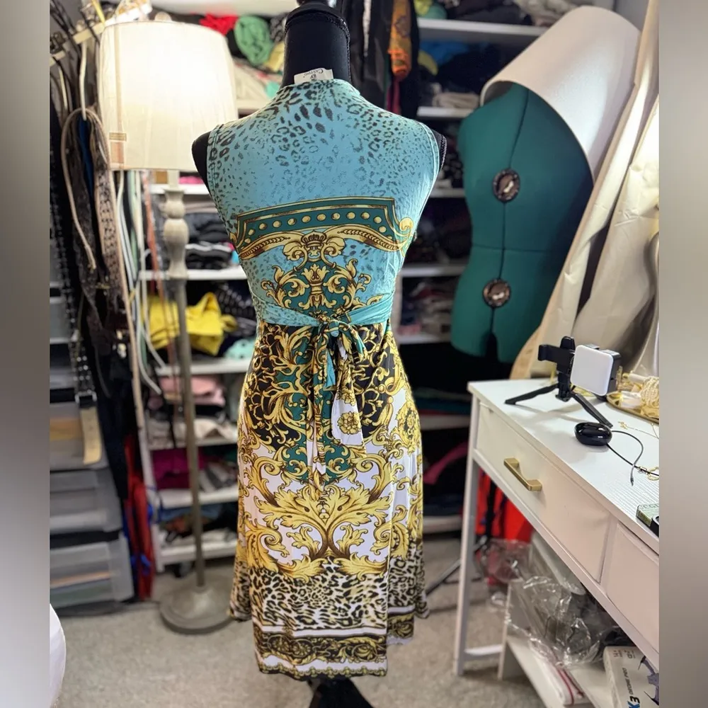 “Vestido elegante estilo boho con estampado animal print y detalles barrocos Gold Size 2 - Image 3
