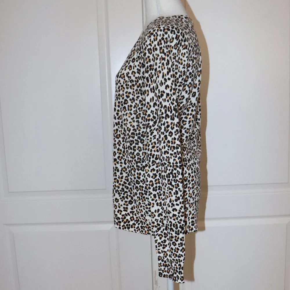 Equipment Femme Leopard Print V Neck Silk Sweater Size Medium - Image 2