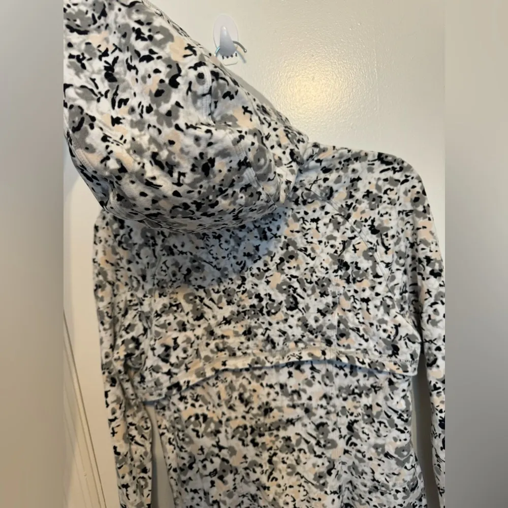 lululemon athletica Asana Zip Up Jacket Size 6 - Image 6