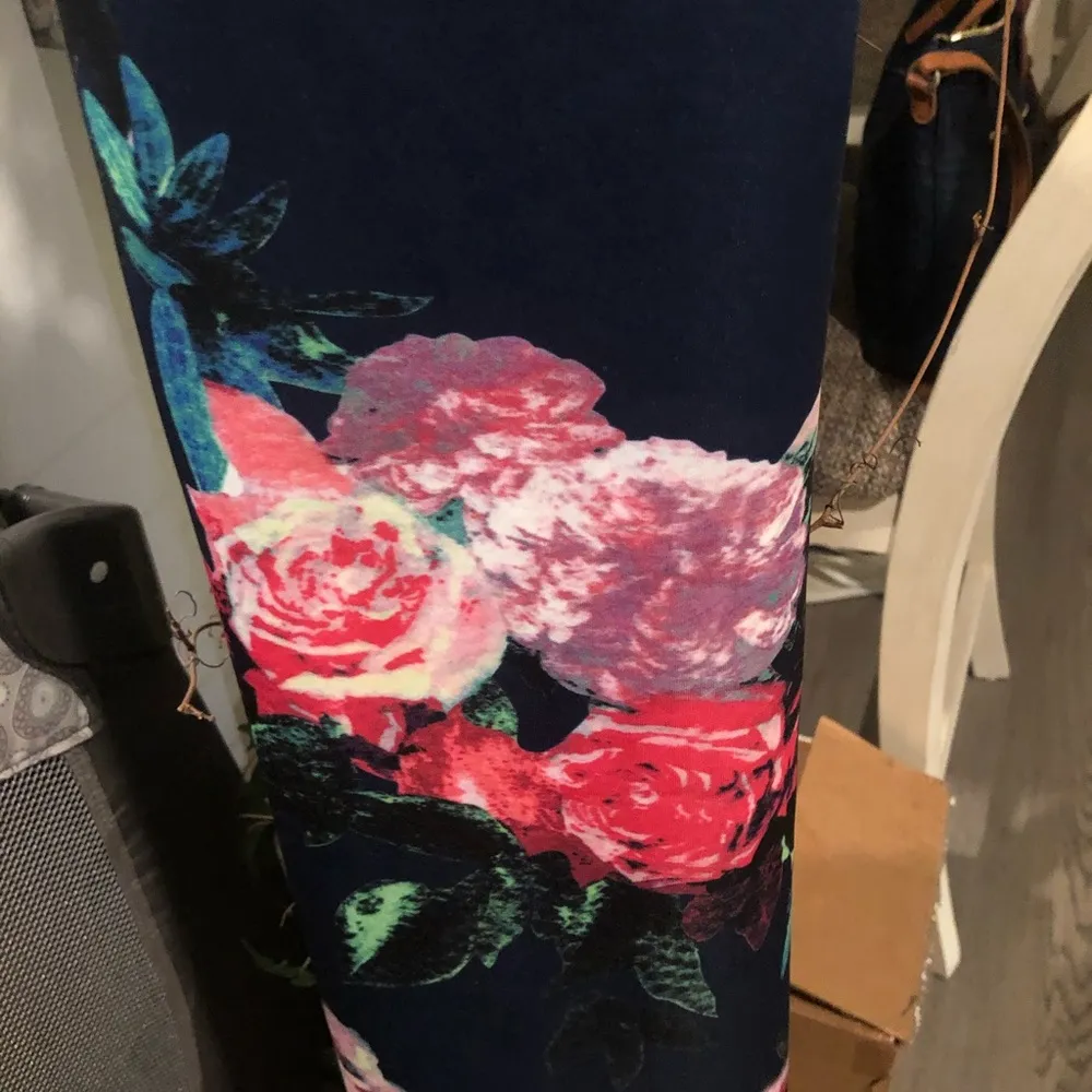 AX Paris Blue Flower Dress - Image 2