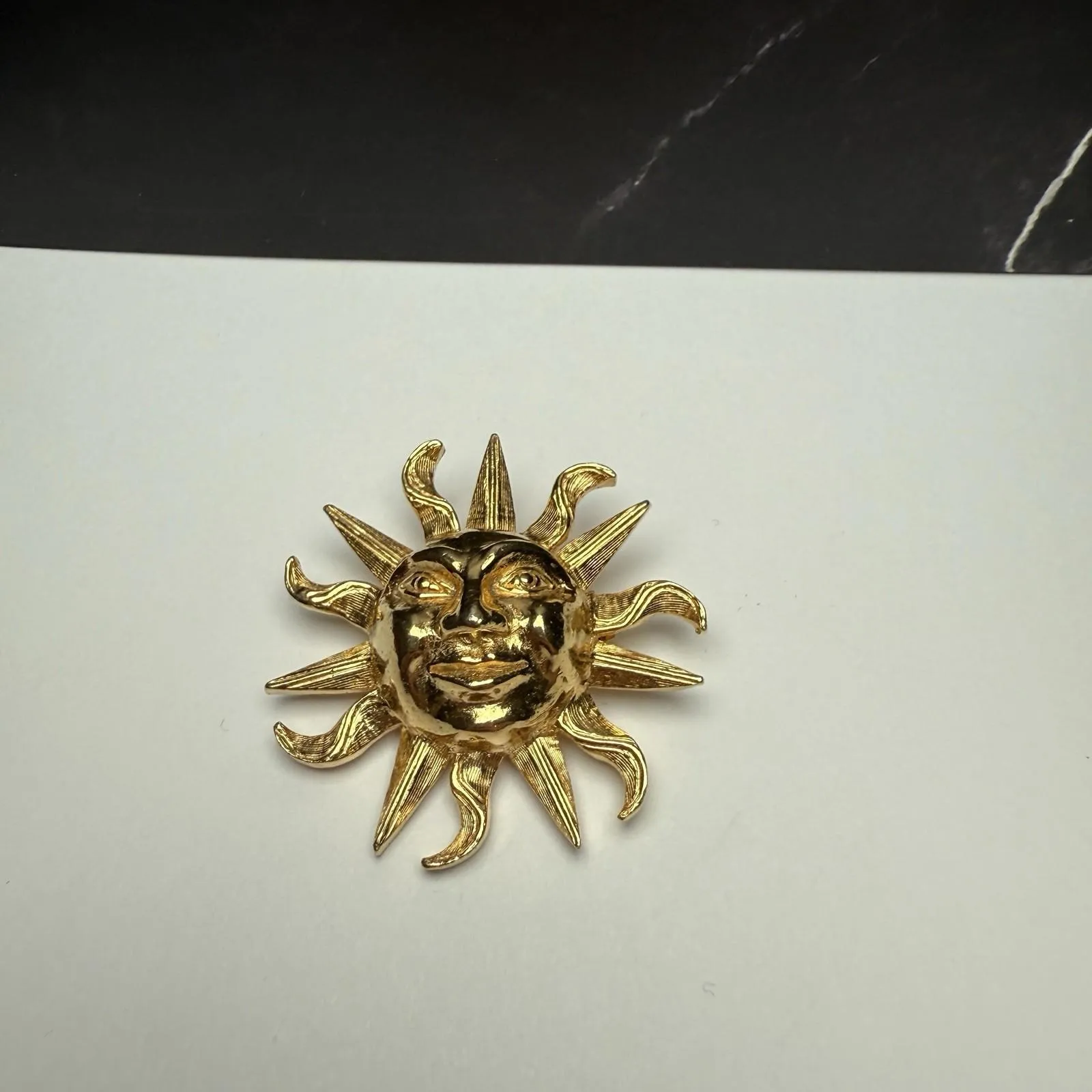 Jeanne Celestial Sun Face Brooch Pin Dual Pendant Gold Tone Signed - Image 13