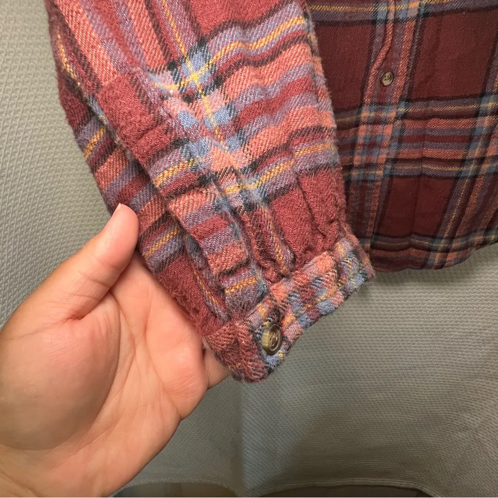 American Eagle Outfitters Plaid Soft Flannel Button Down‎ Shirt Size Small Fall - Image 4