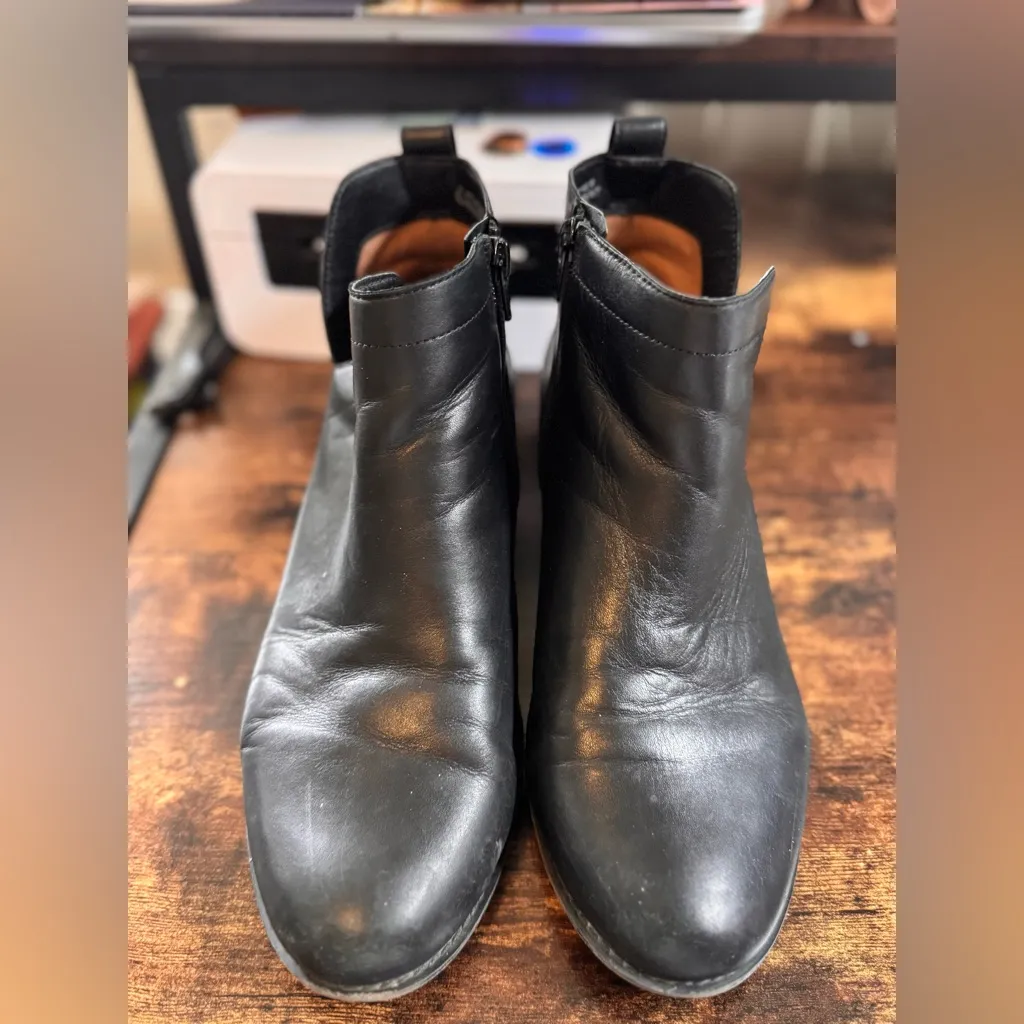 Vionic Black Zip up Booties size 9 - Image 13