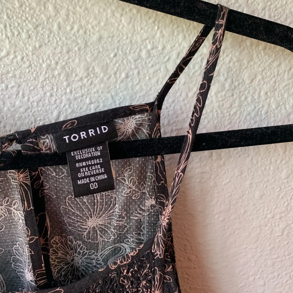 Torrid 00 smocked high neck floral tank top - Image 8