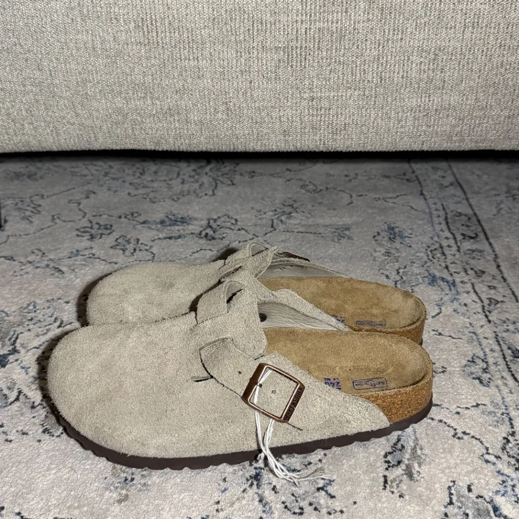 Birkenstock Boston Clogs Suede Taupe - Image 3