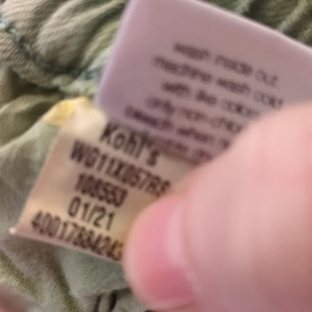 Elizabeth And James Green Cargo Joggers Size Small - Image 6