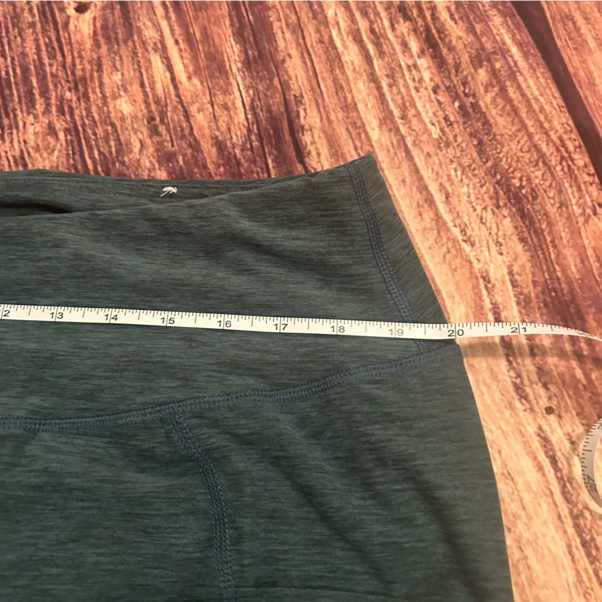 Women’s Maurice’s Cropped Athletic Leggings 2X Hunter/wintergreen green. - Image 3