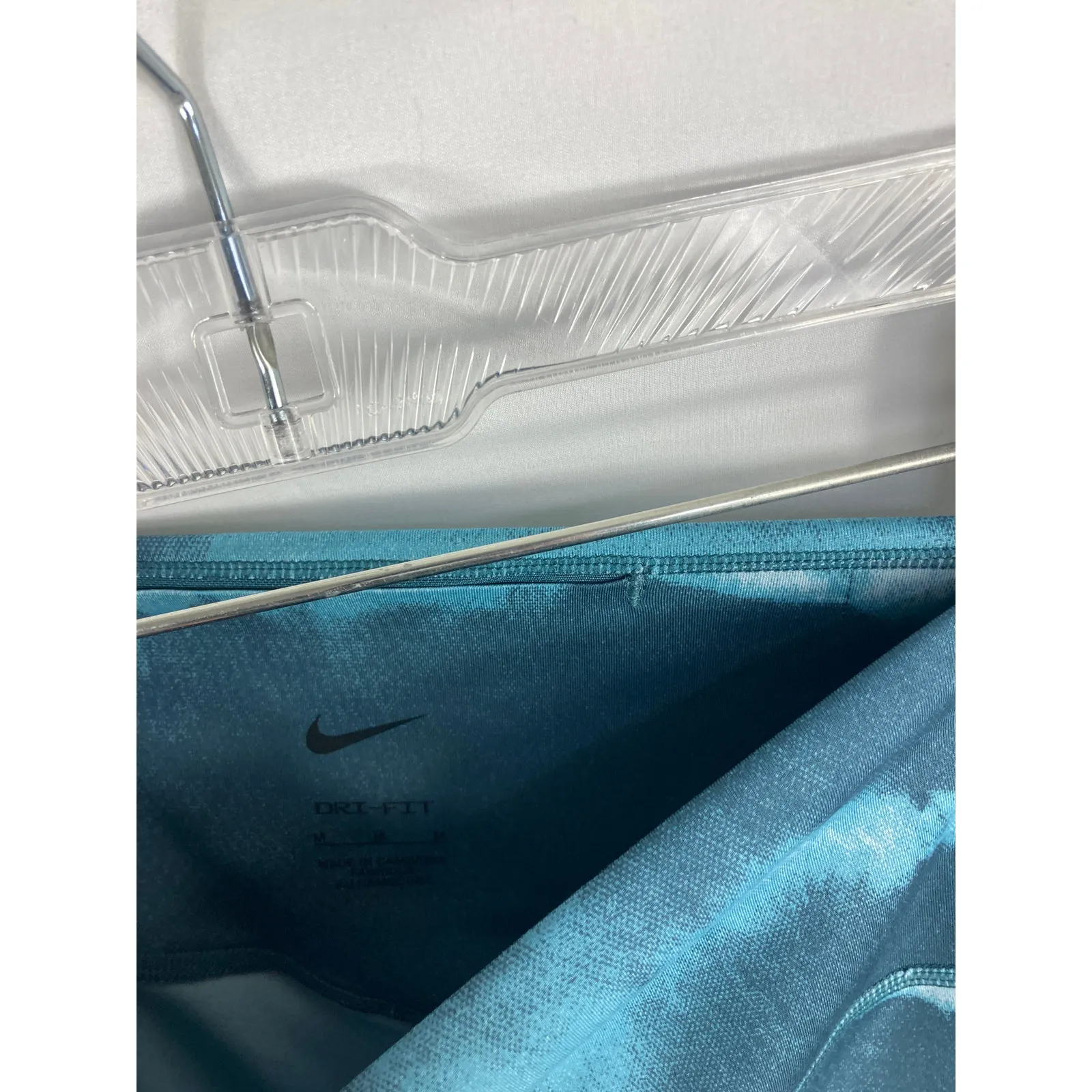 Nike One Luxe Printed Training Bike Shorts Blue Orange Stripe Size Medium - Image 4