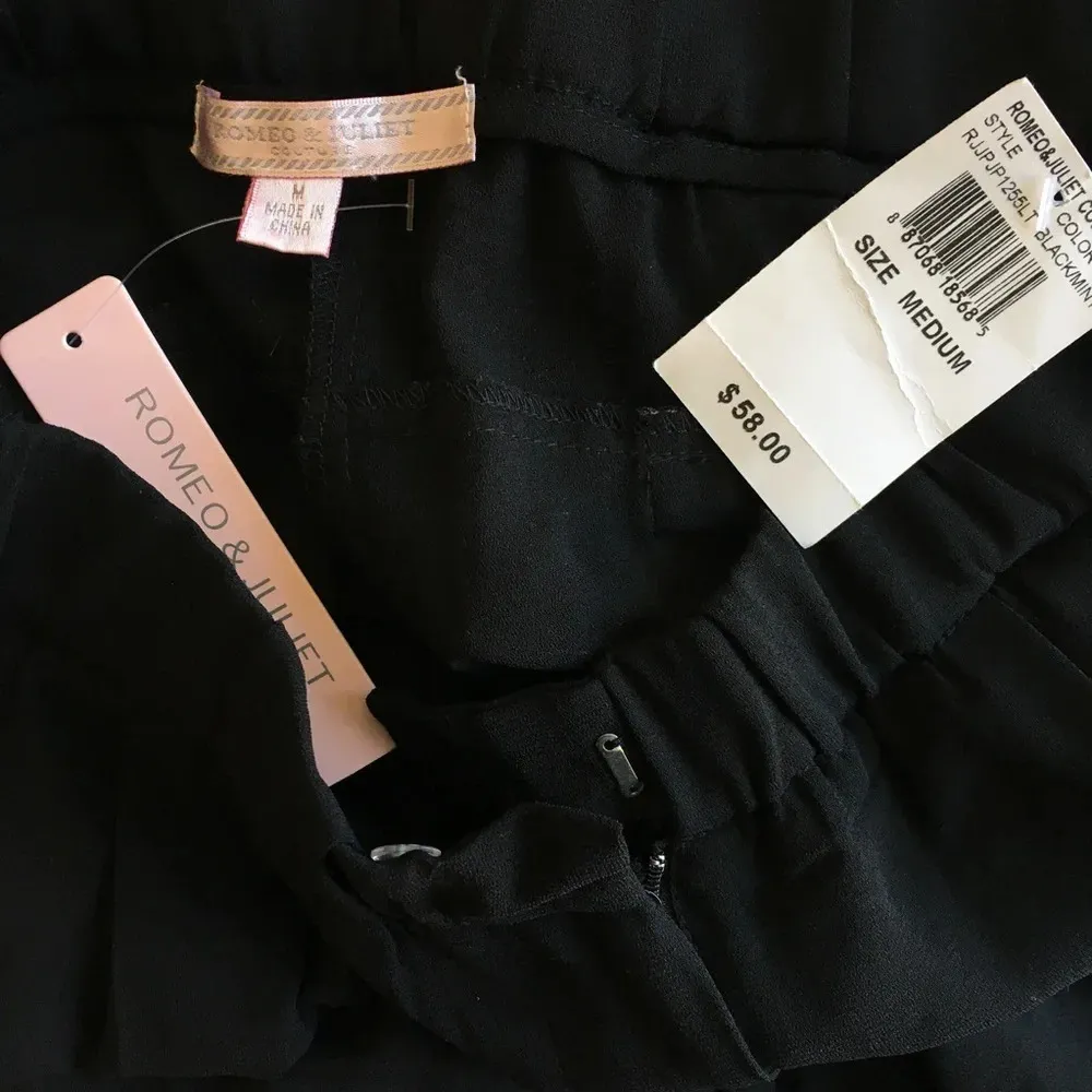 Romeo & Juliet Couture size medium dress pants - Image 2