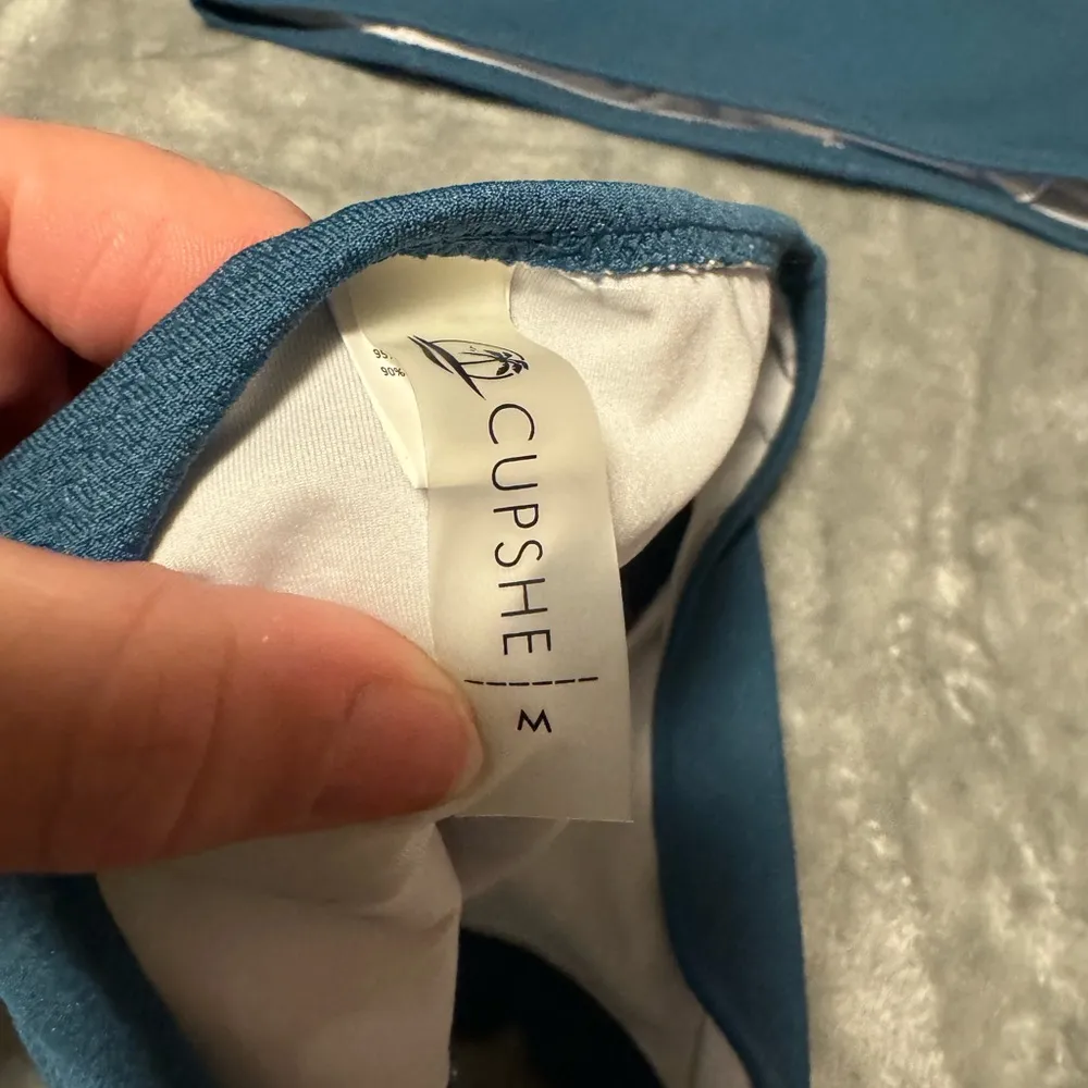 Cupshe Blue Scalloped Bikini Set - Image 3