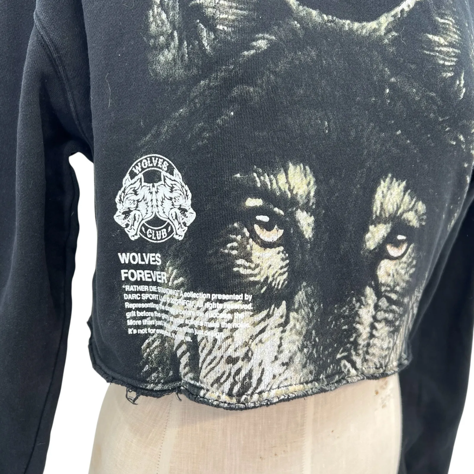 Darc Sport Wolves Cropped Hoodie Sweatshirt Eyes Utah Black Size Small - Image 4