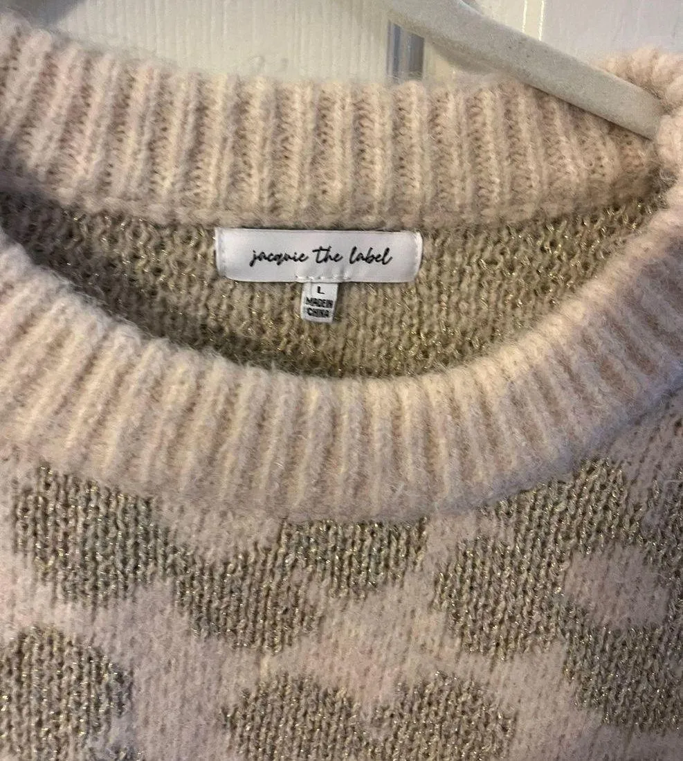 white and gold flower sweater Size L - Image 2