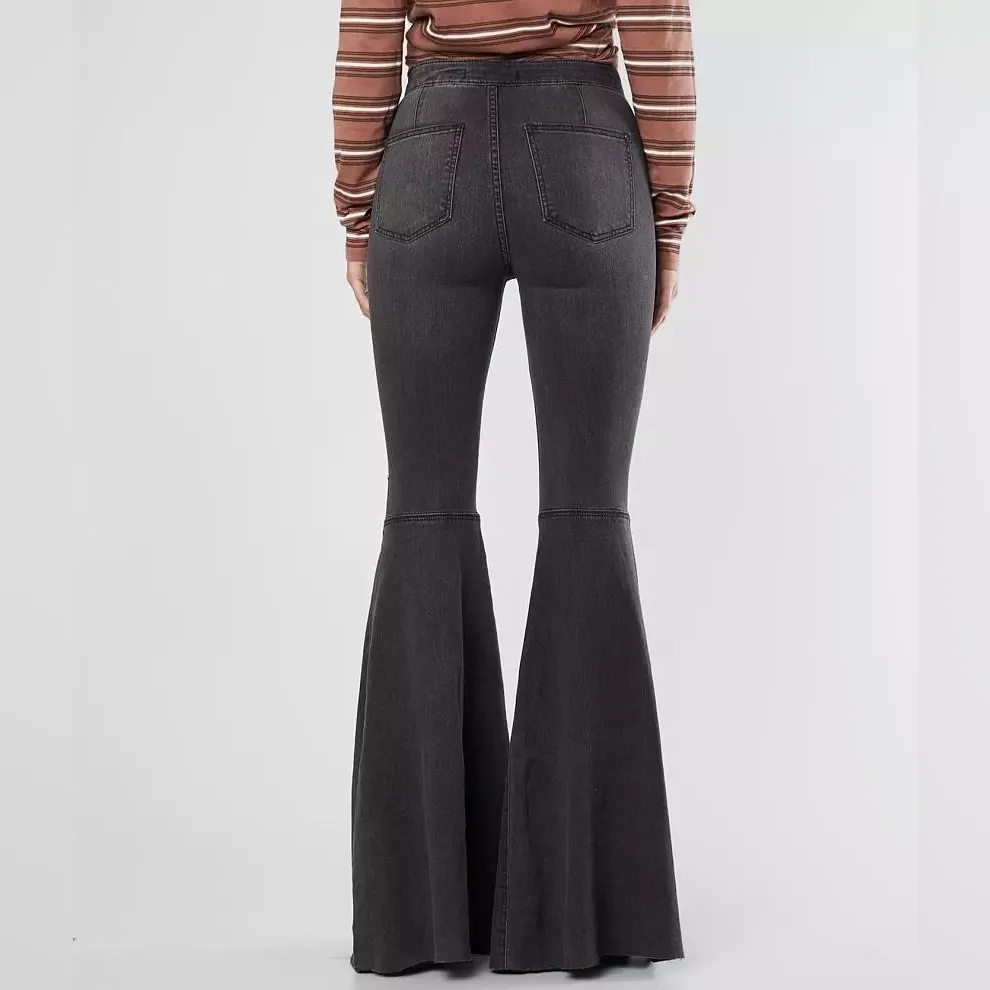 Free People Just Float On Flare Jeans Size 24 - Image 4